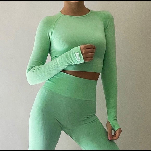 MATCHA SEAMLESS Long sleeve crop top - Picture 3 of 3